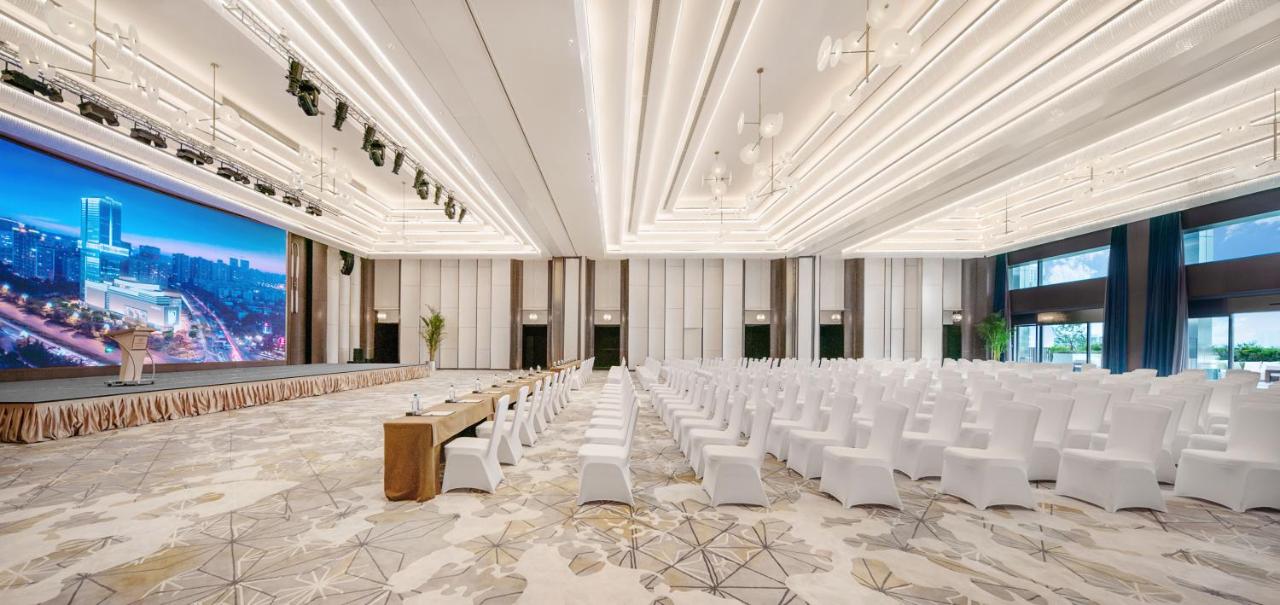 Grand Bay Hotel Chengdu photo