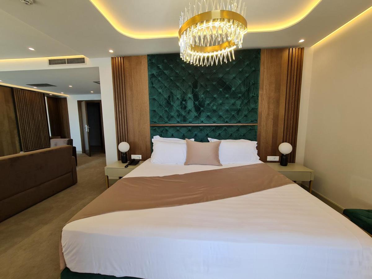 Hotel Aross photo