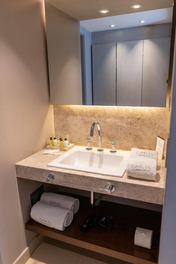 Carles Hotel photo