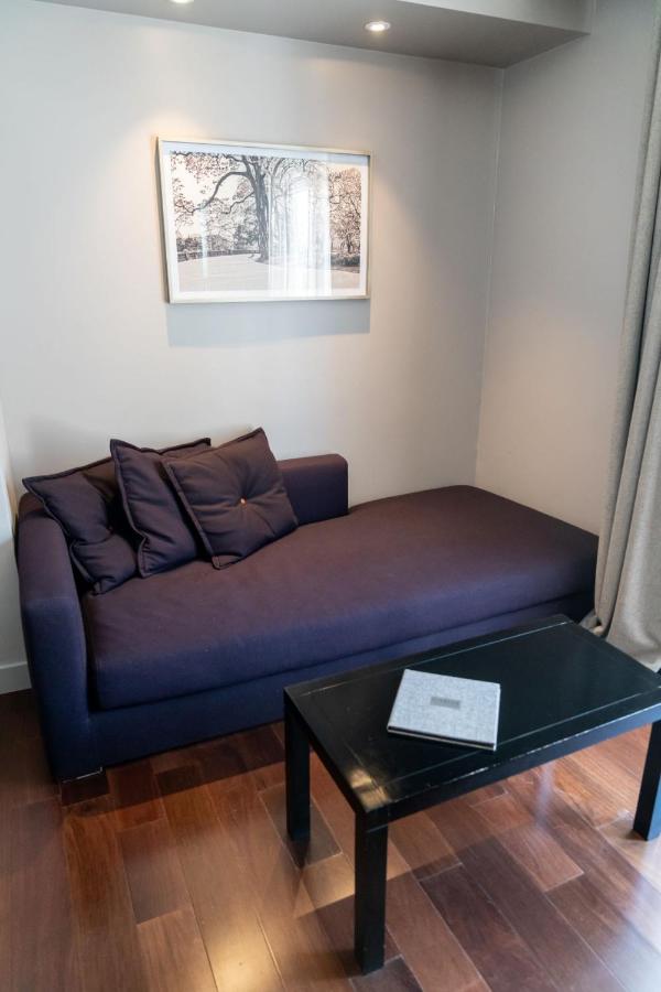 Carles Hotel photo