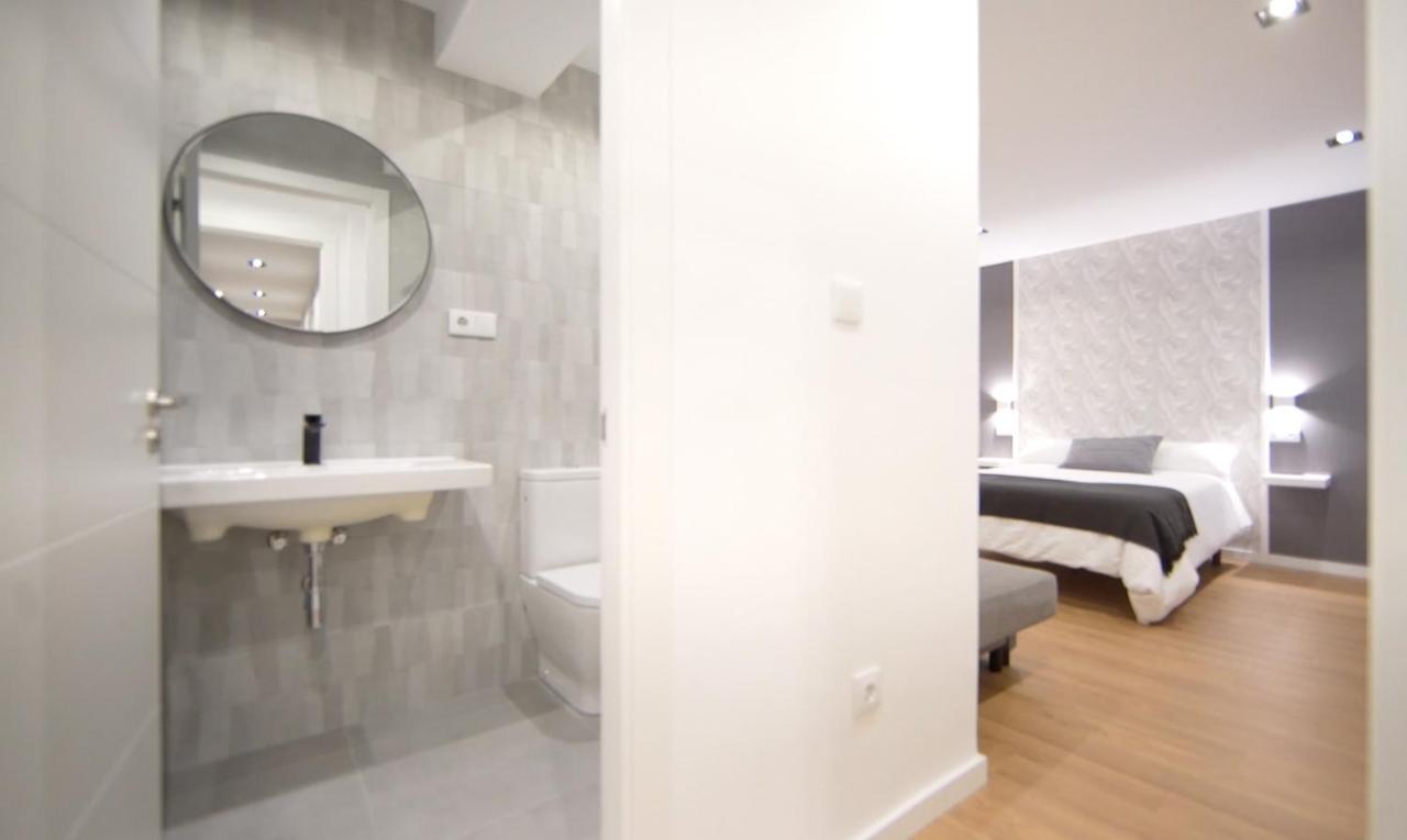 Guesthouse NOBE ROOMS, Santiago de Compostela, Spain ...