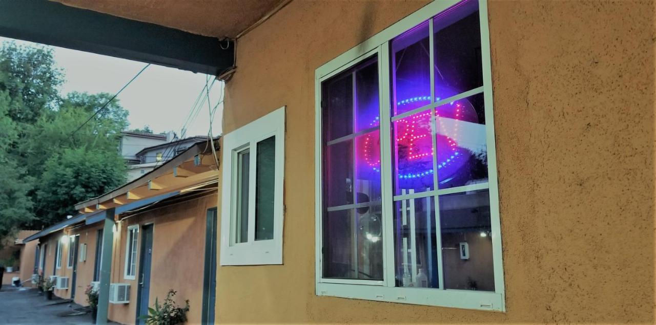 Day N Nite Inn — photo 11