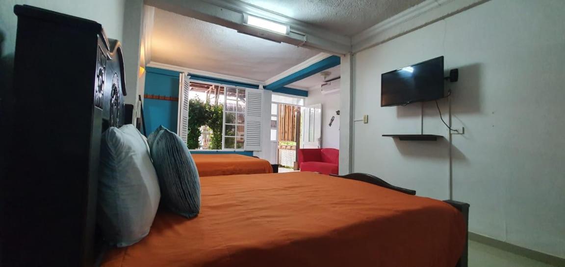 Casa Royal Palm Inn photo