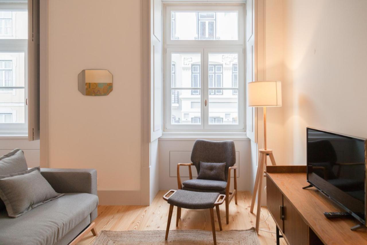 FLH Downtown Modern Art Flat - 4