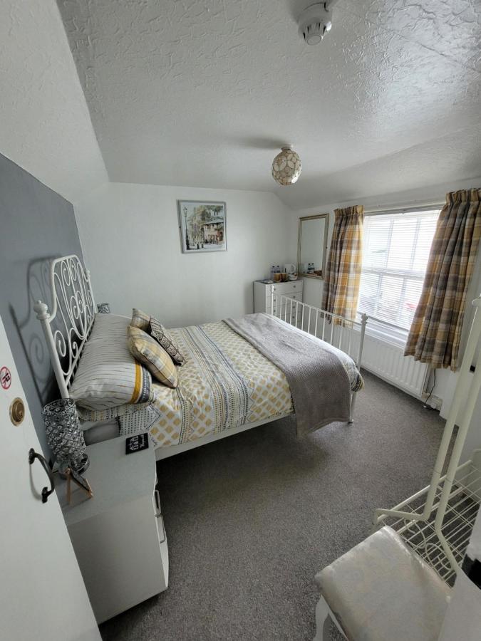 Lyndale Guest House - Laterooms