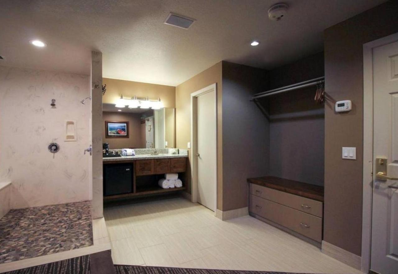 Postmarc Hotel and Spa Suites — photo 20