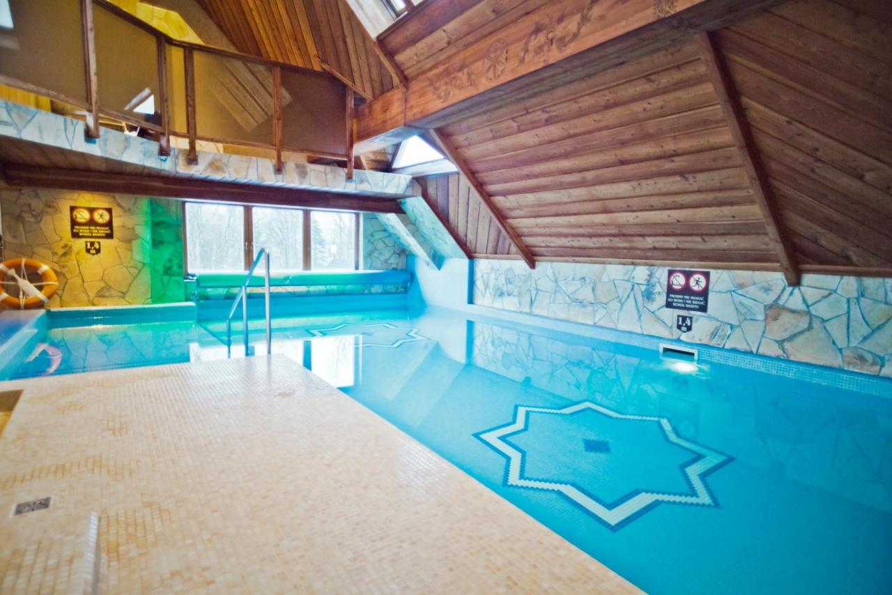 Heated swimming pool: Hotel Sabała