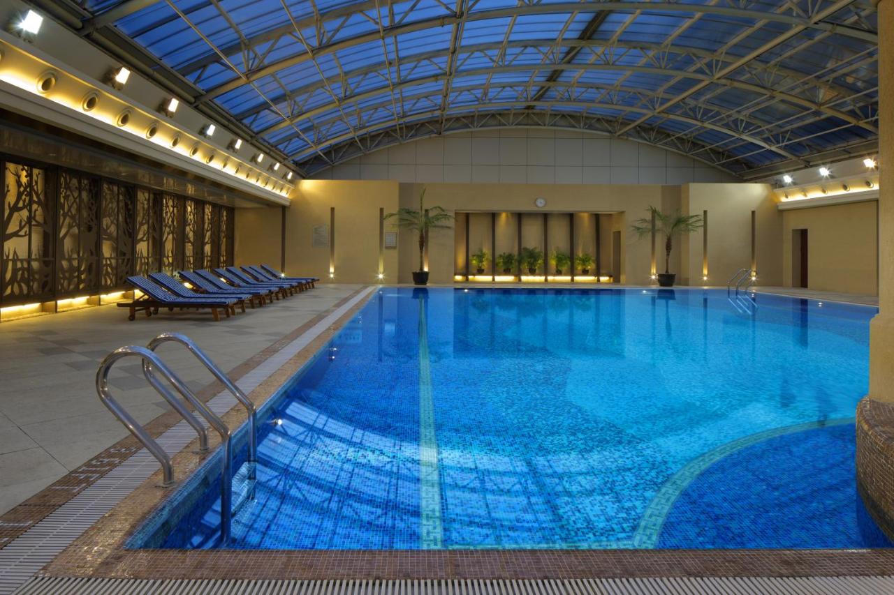 Radisson Blu Hotel Shanghai New World photo
