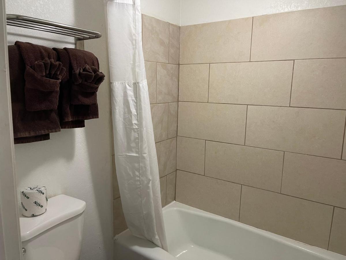 Inn On Oak Street — photo 13