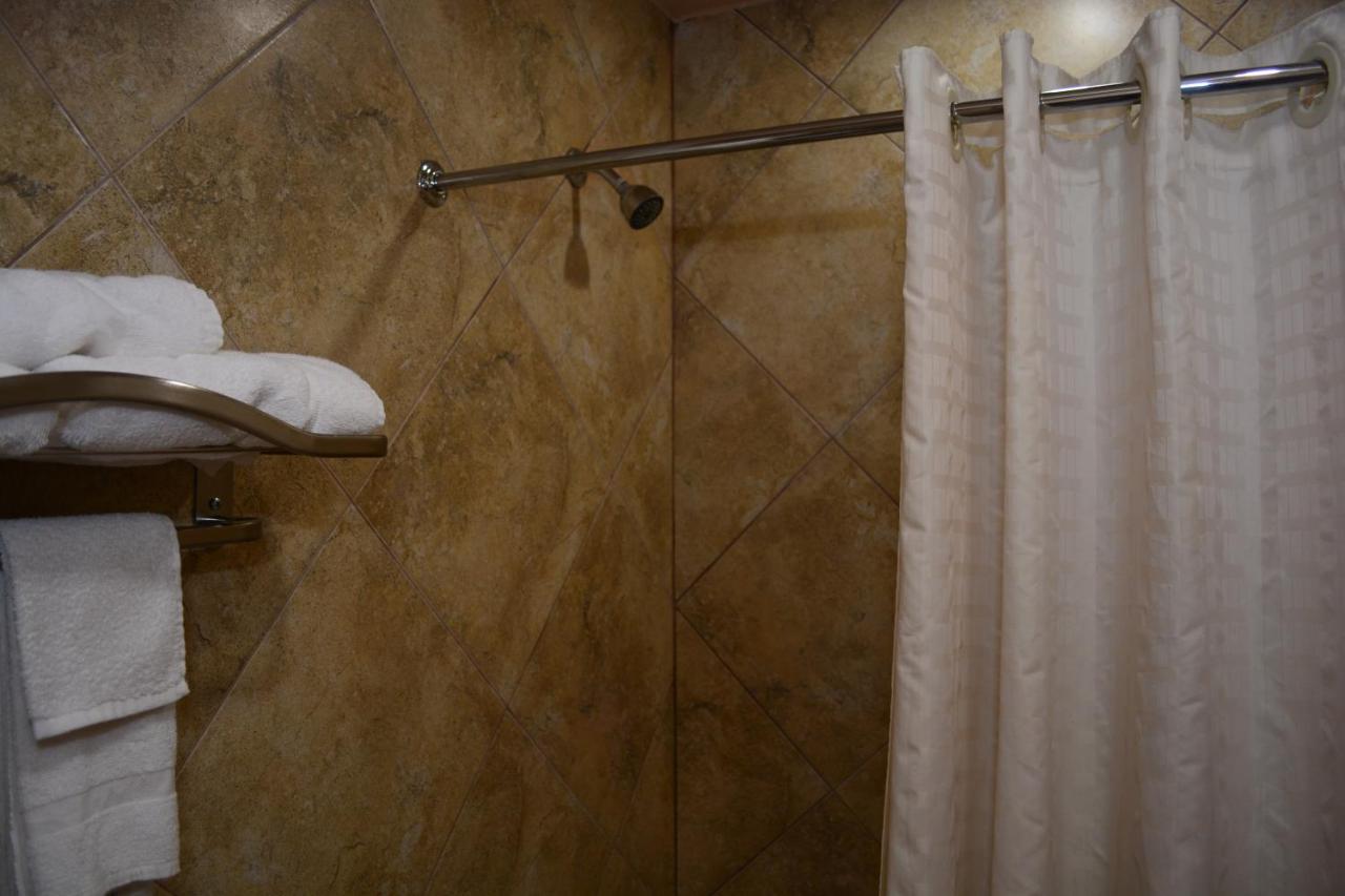El Camino Motel — photo 14