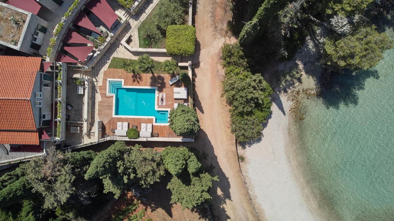 Heated swimming pool: Villa Diocletian's Palace