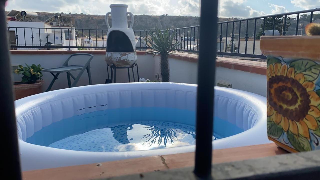 Heated swimming pool: Apartment with terraces and private Jacuzzi - San Vito 400m from beach
