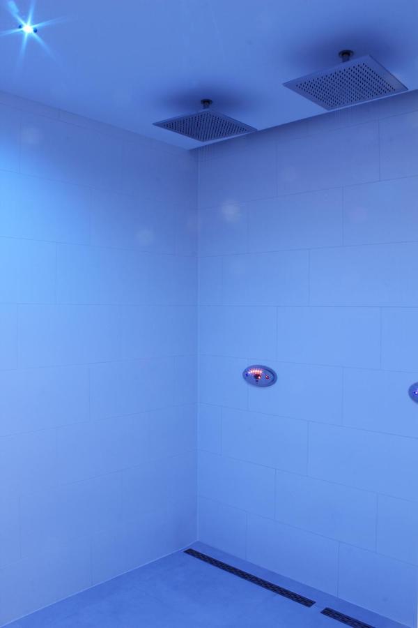 Novotel Brussels City Centre photo