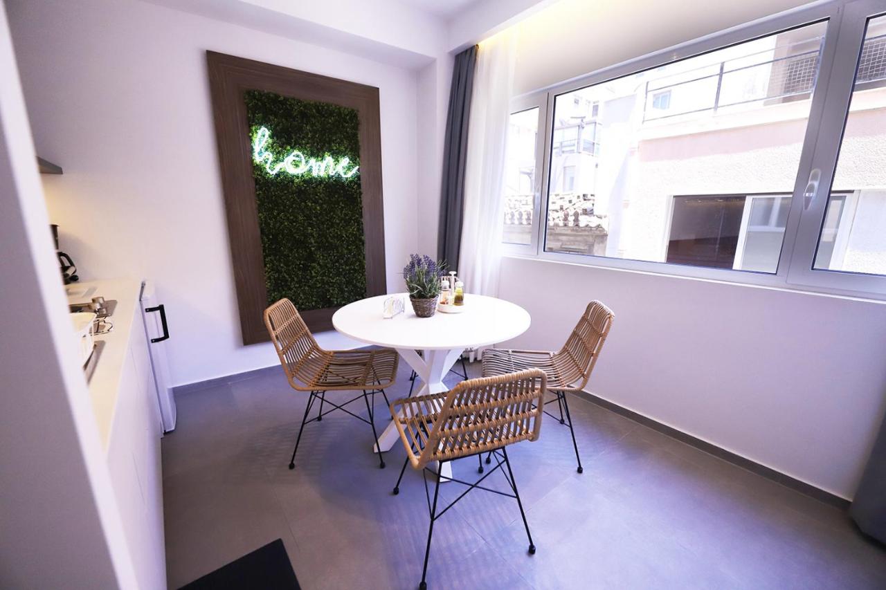 K58 Luxury Apartment Monastiraki Metro Station Acropolis Jacuzzi by GK Hospitality Group - 4