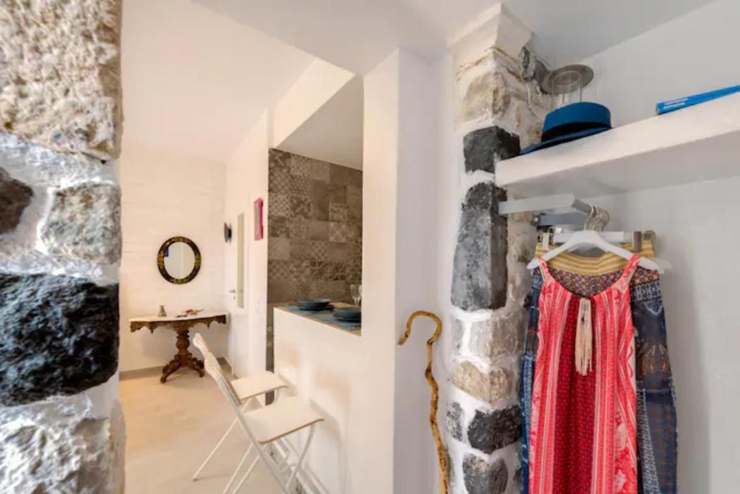 Moschatos Beach House - 3