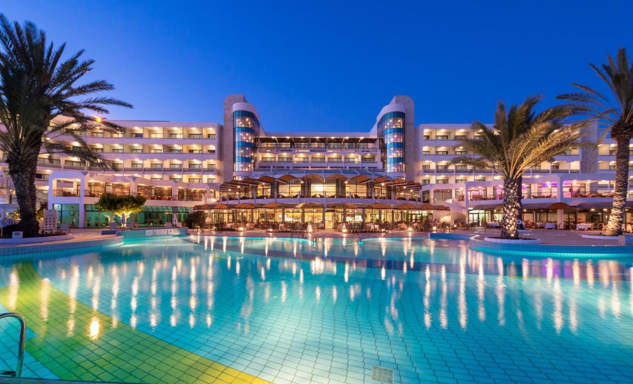 Constantinou Bros Athena Beach Hotel photo