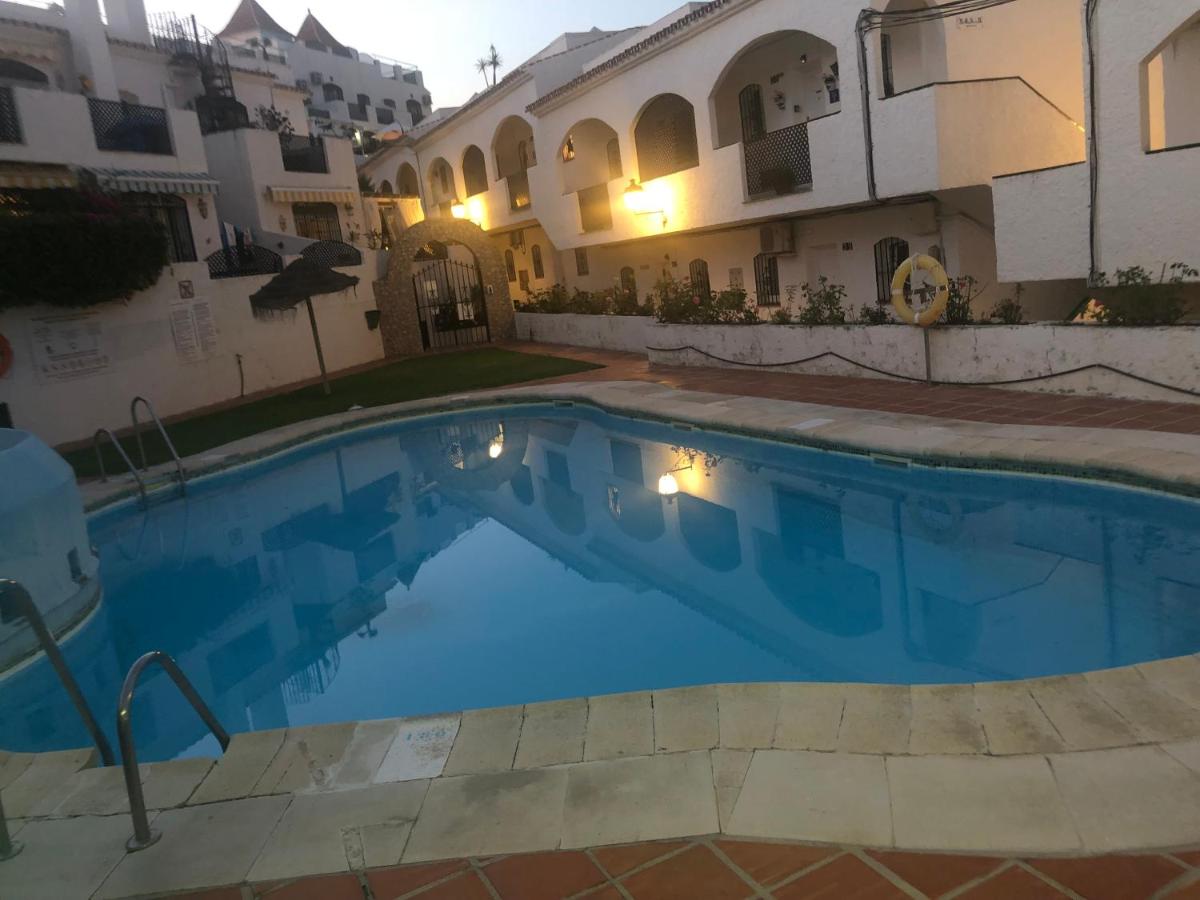 Heated swimming pool: Verano Azul Apartment Miguel