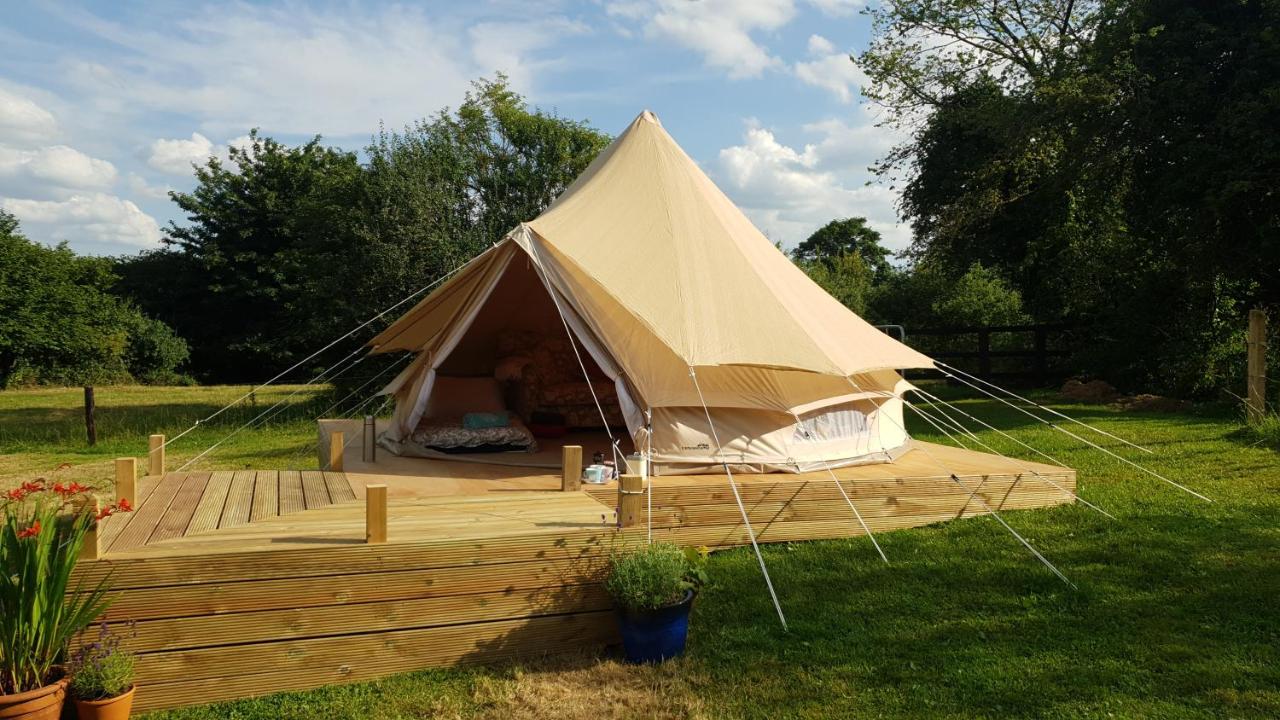 Luxe tent Glamourous Glamping Bell Tent (Ierland Daingean) - Booking.com