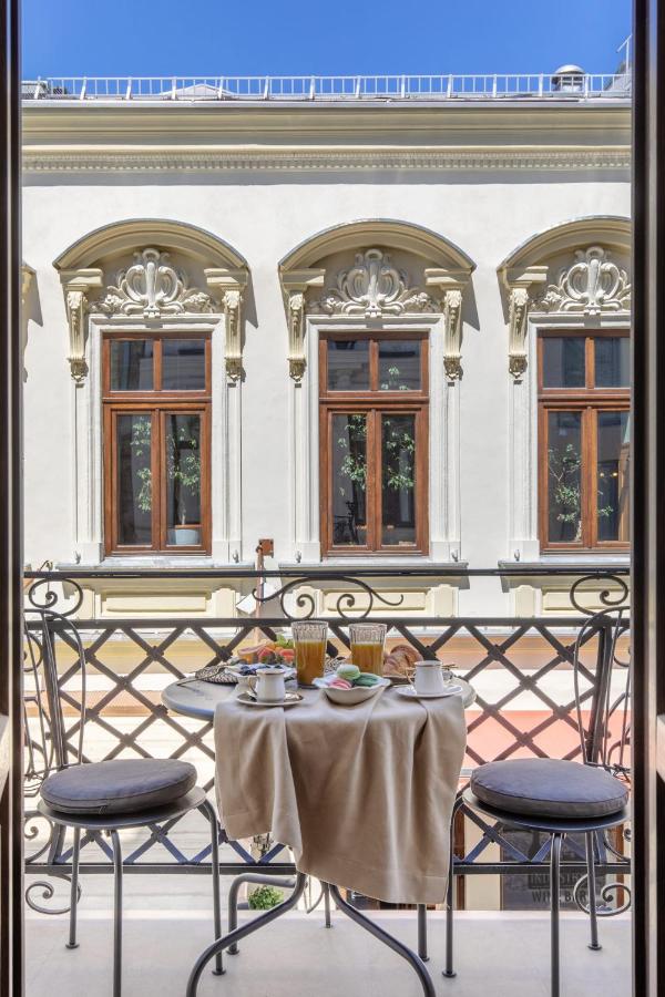 HOLT Old Town Suites with Balcony, Bucharest – Updated 2022 Prices