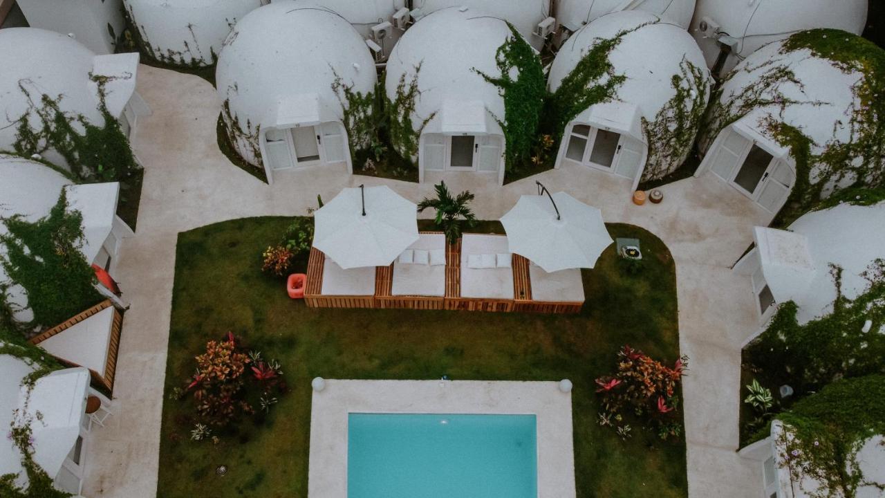 Igloo Beach Lodge photo