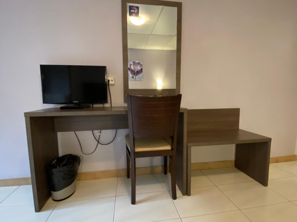 Somriu Hotel City M28 photo
