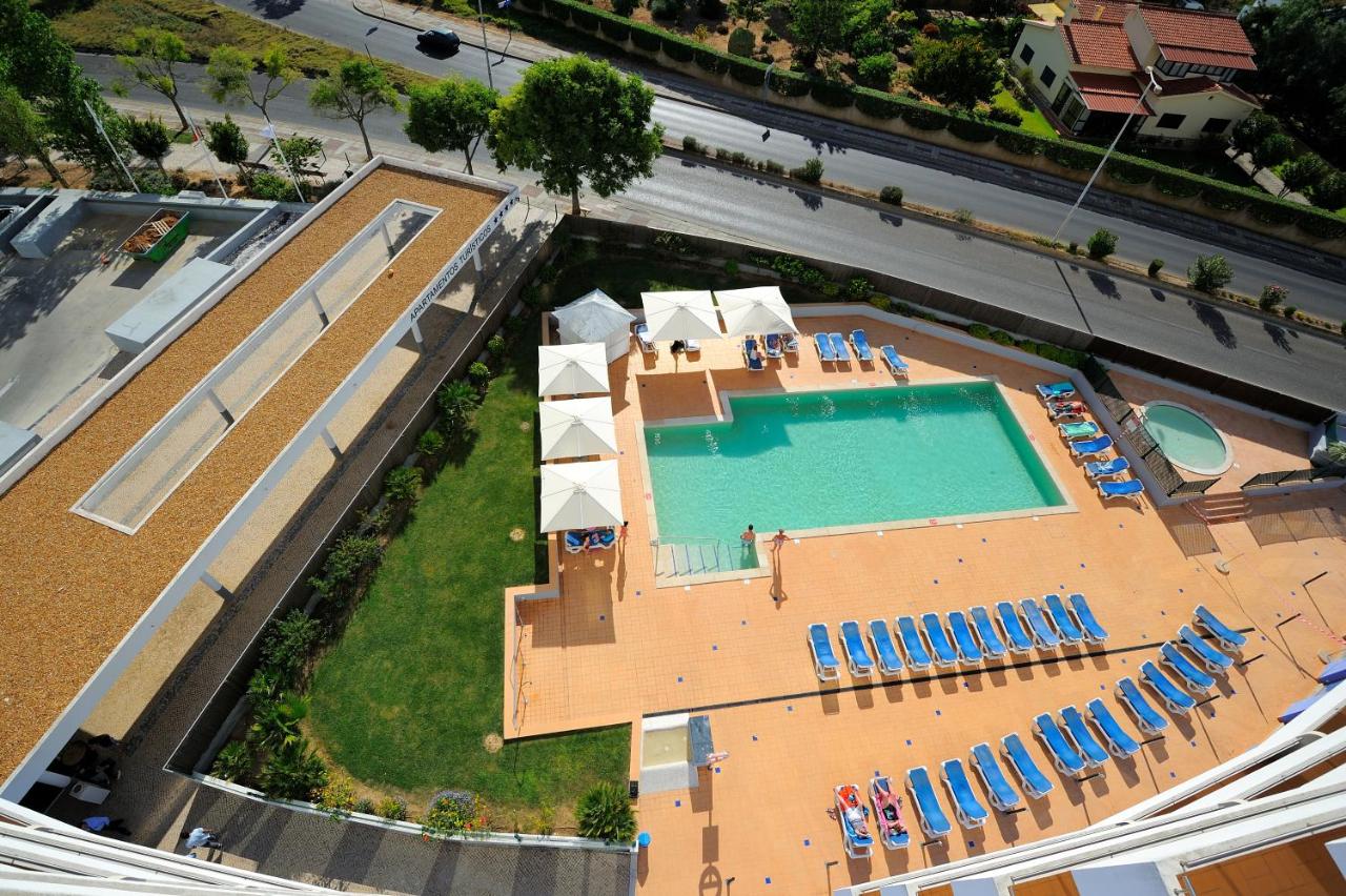 Heated swimming pool: Oceano Atlantico Apartamentos Turisticos