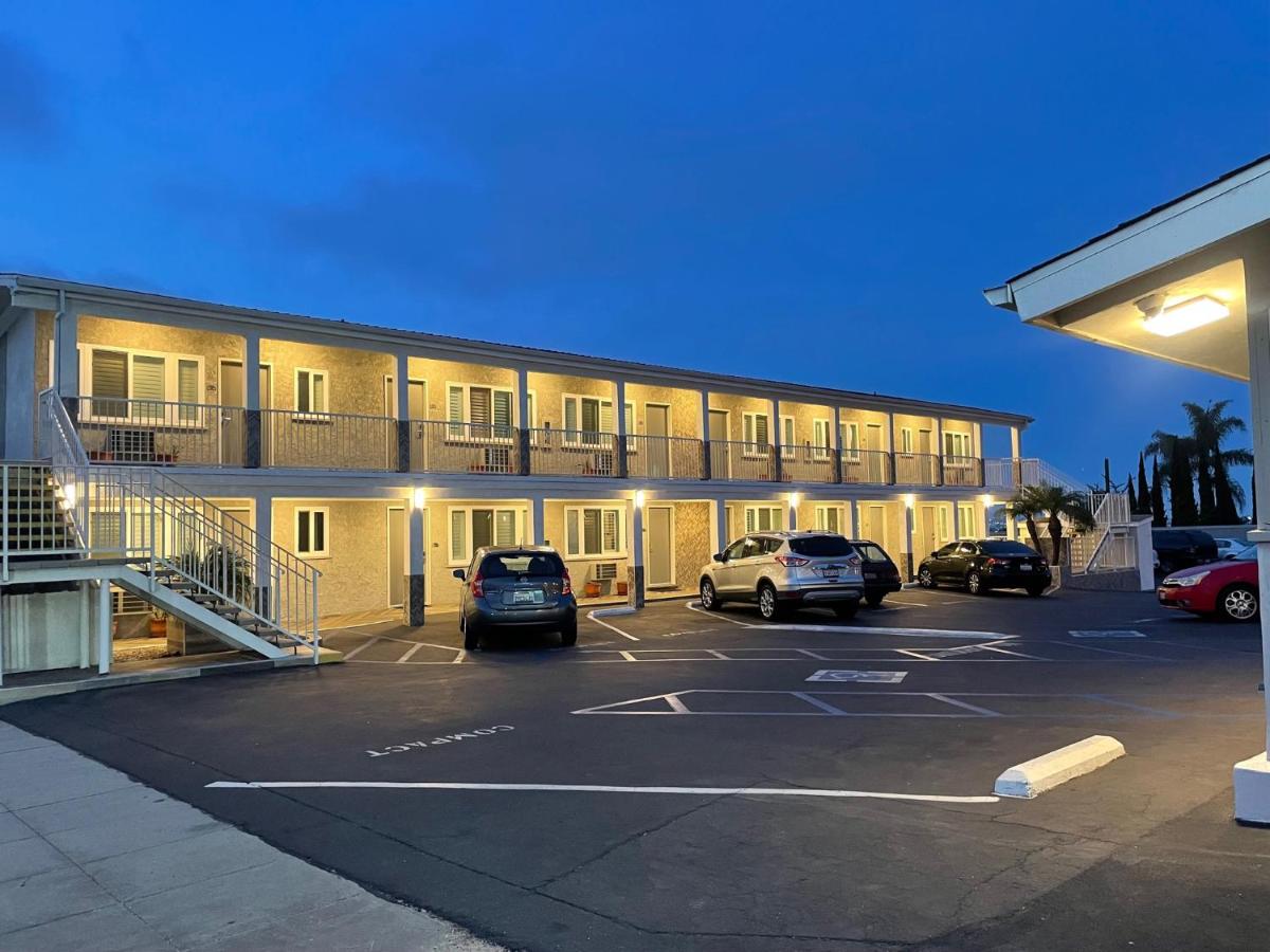 Hi View Inn & Suites — photo 9