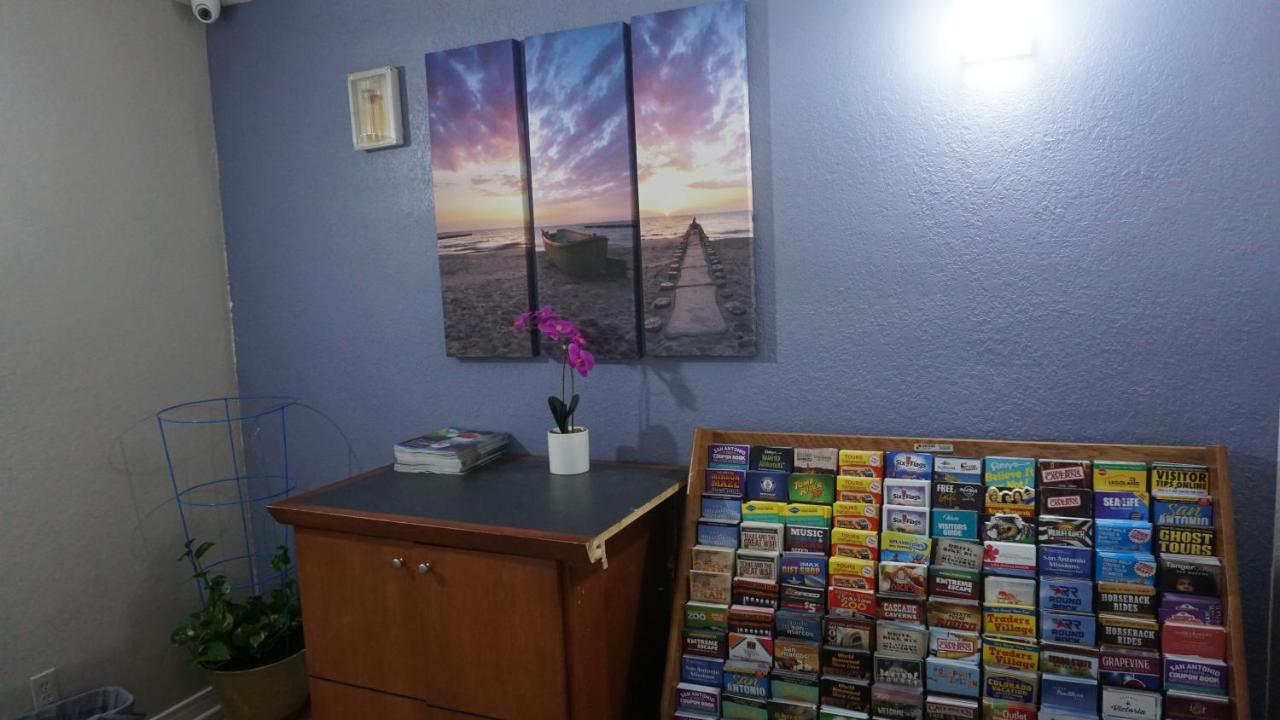 La Siesta Motel — photo 15