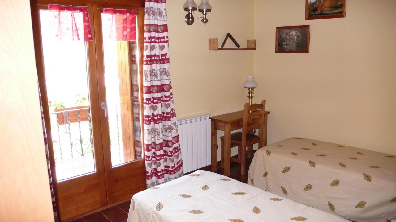 Apartament Areu, Spain - Booking.com