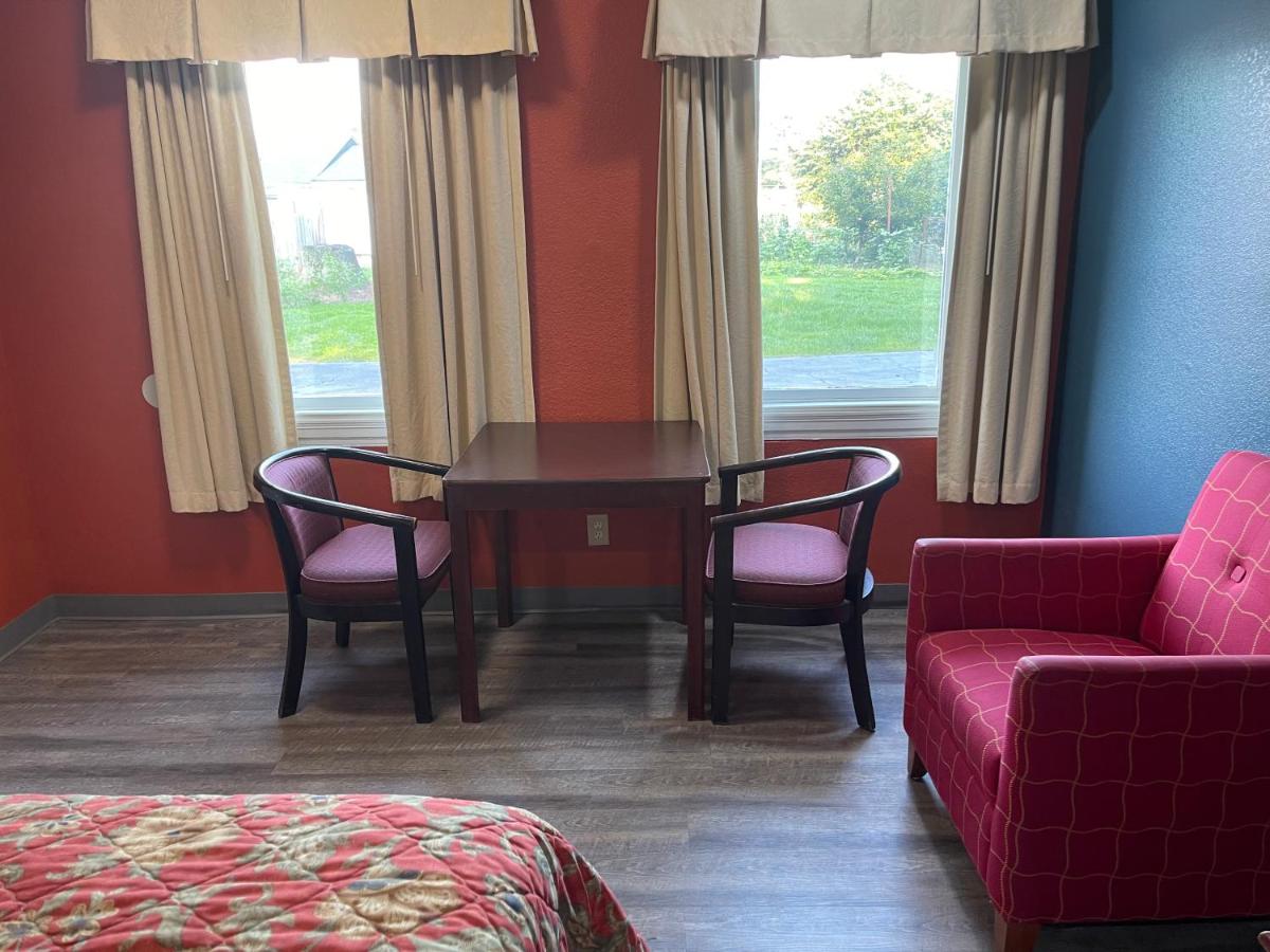 Kenwood Court Motel — photo 9