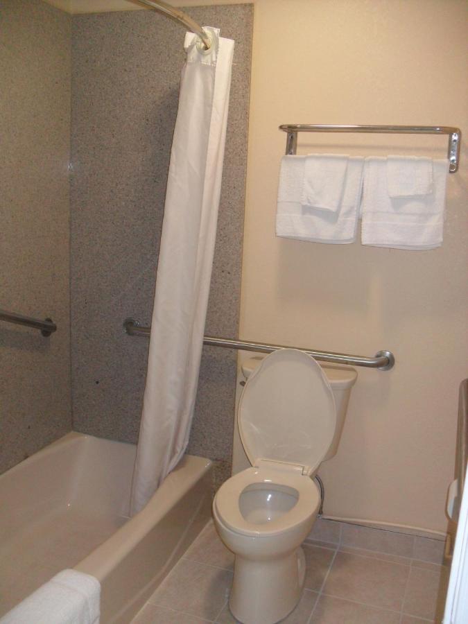 Thr-Rift Inn Motel — photo 15