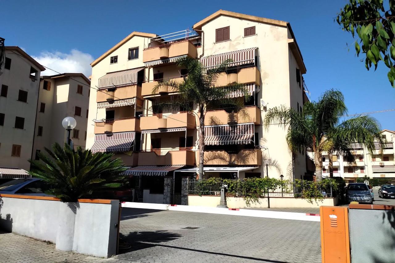 Brain Apartment Scalea photo