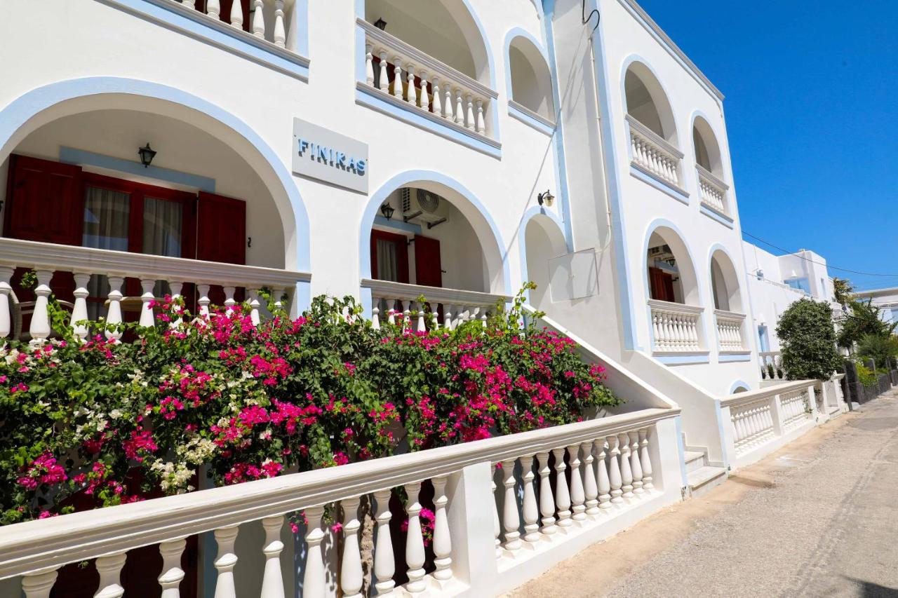 Image: Finikas Santorini
