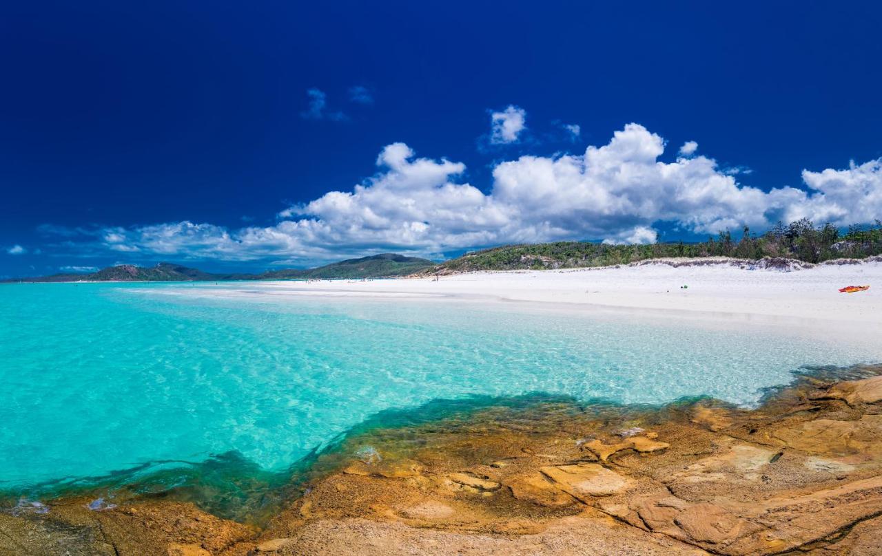 Beach: Montipora Unit 3 - In the heart of Airlie, wi-fi and Netflix