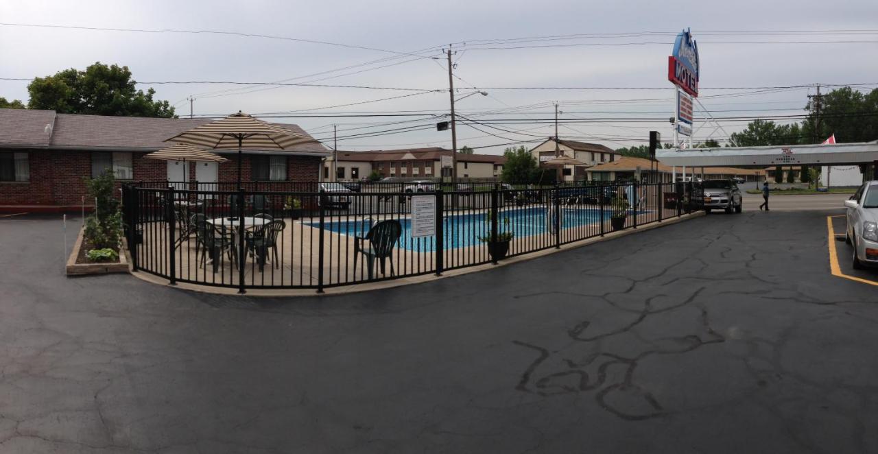 Moonlight Motel — photo 14