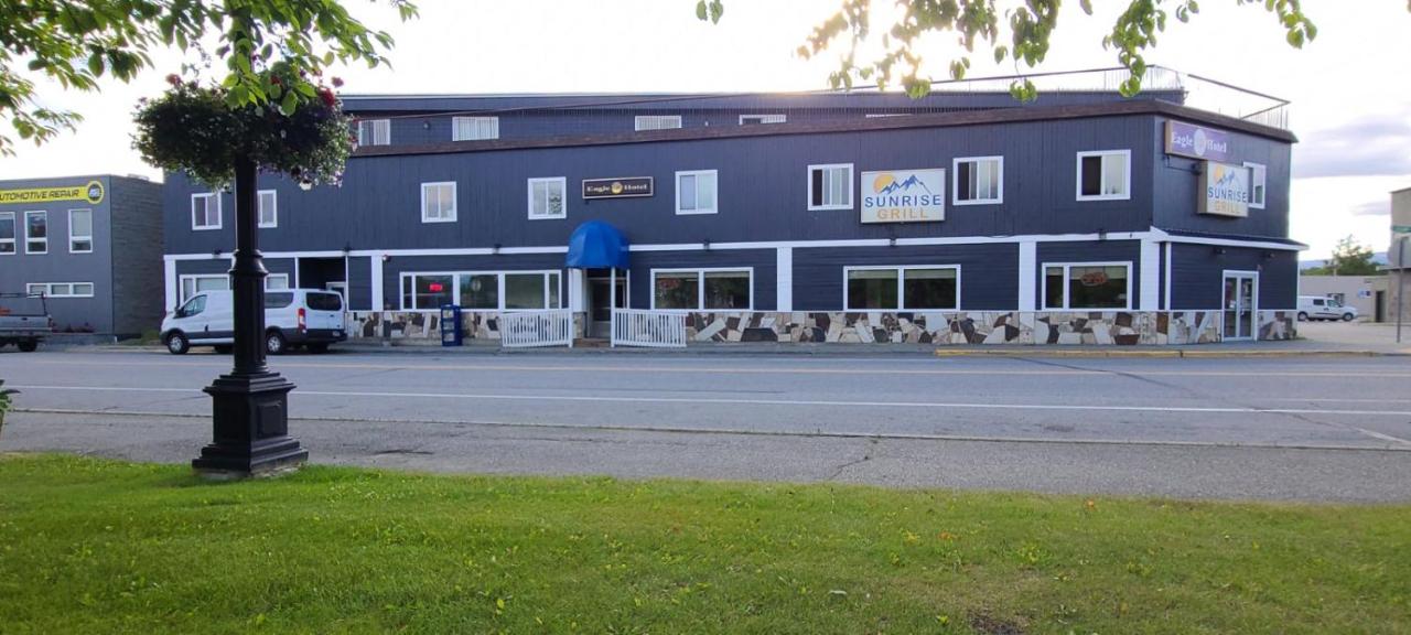 Eagle Hotel — photo 1