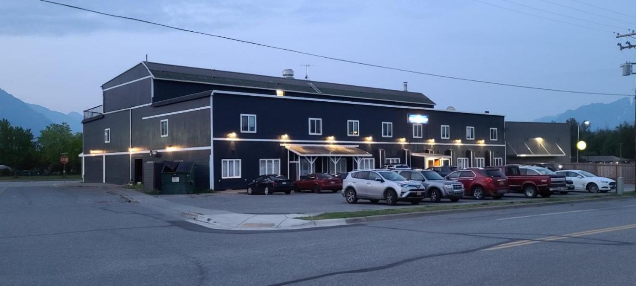 Eagle Hotel — photo 19