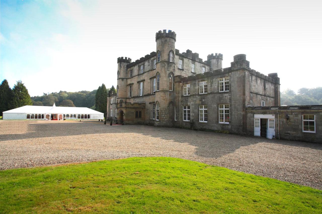 Melville Castle Hotel in Edinburgh - Live your own fairytale in the heart of Midlothian.