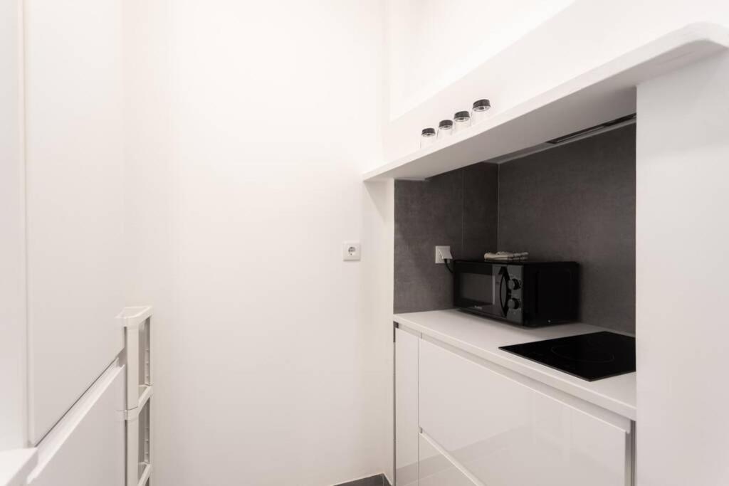 Lisbon Historical Center renewed apartment - 5