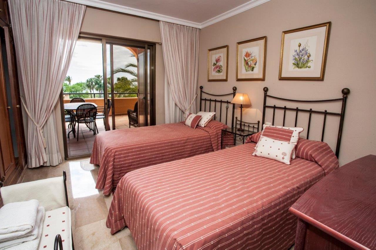 Holidays in Riviera Andaluza, Estepona – Bijgewerkte prijzen 2022
