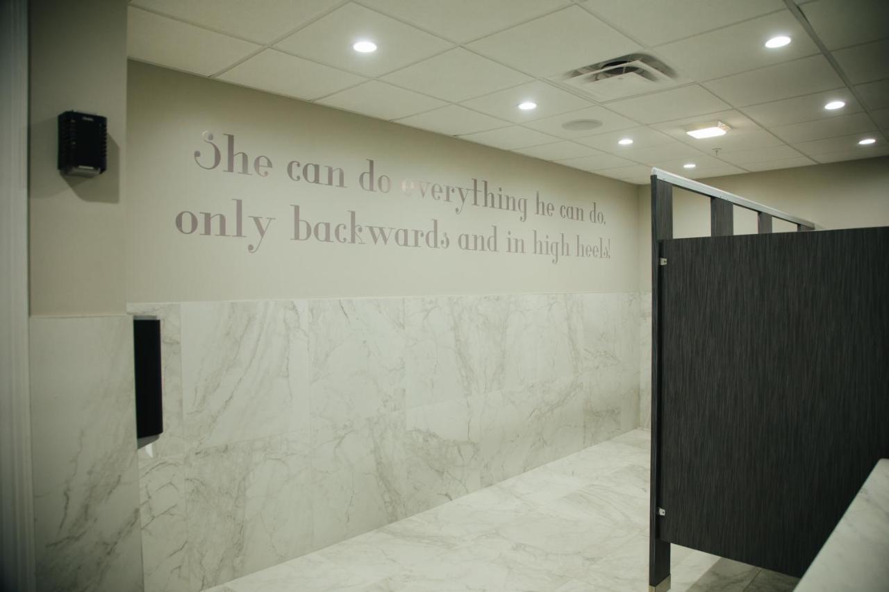 Hotel Legends — photo 21