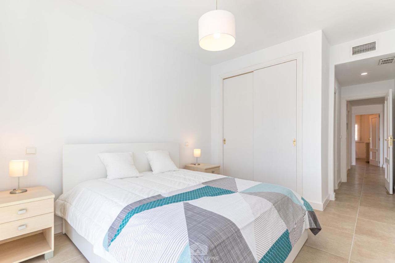 Apartamento Panoramic sea views and walking distance to the ...