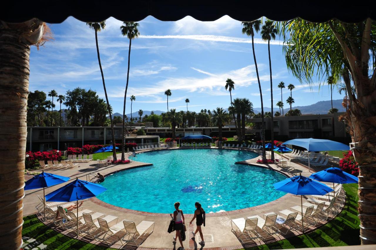 Heated swimming pool: Shadow Mountain Resort & Club