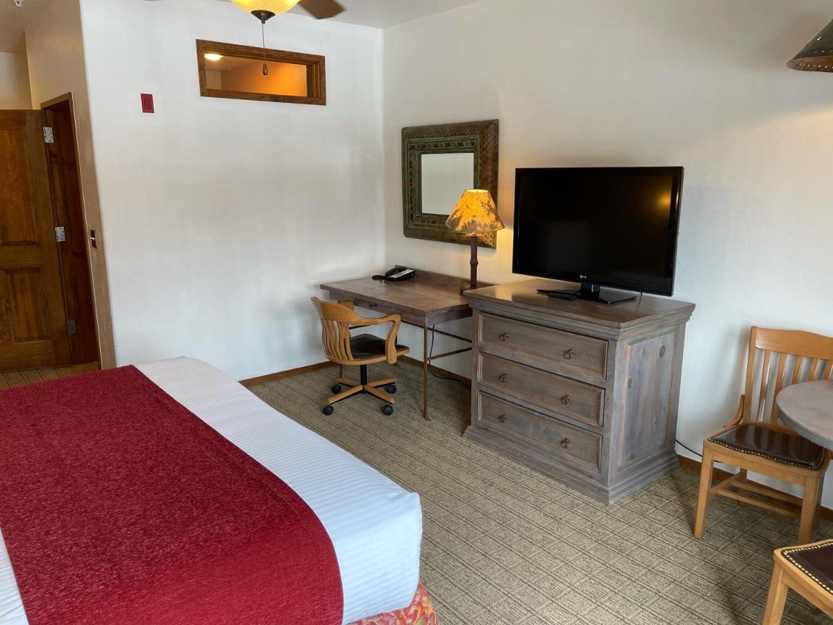 Table Mountain Inn — photo 14