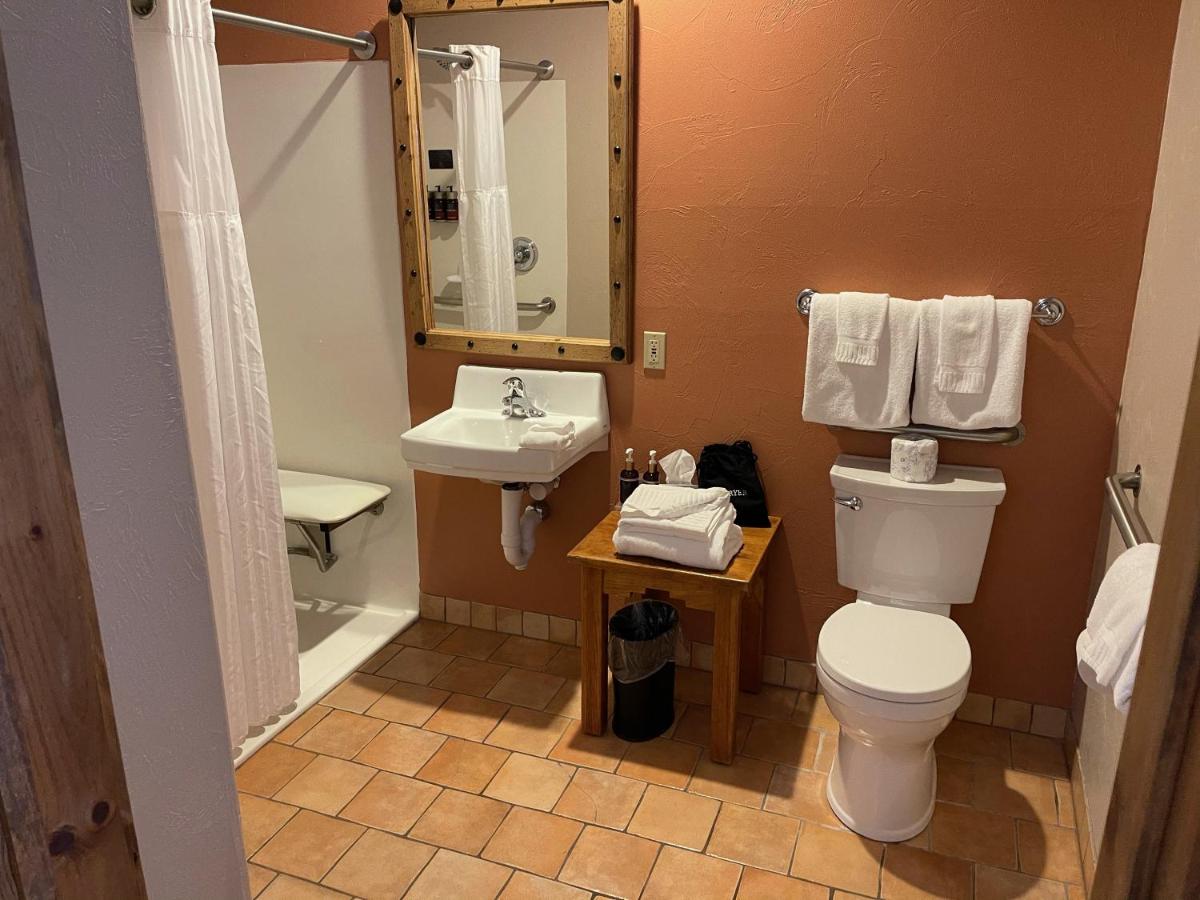 Table Mountain Inn — photo 12