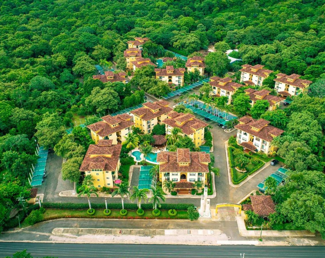 The Oaks Tamarindo Pool Front Condominiums fast wifi photo