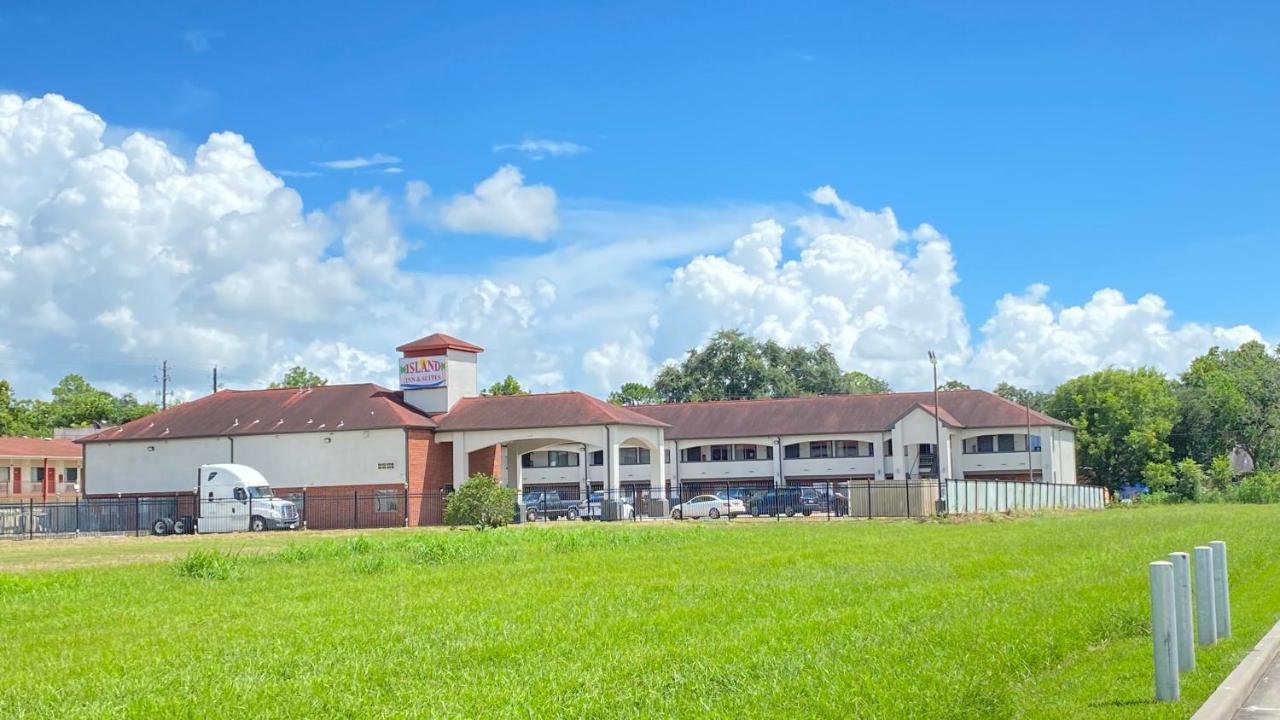 Island Inn & Suites — photo 5