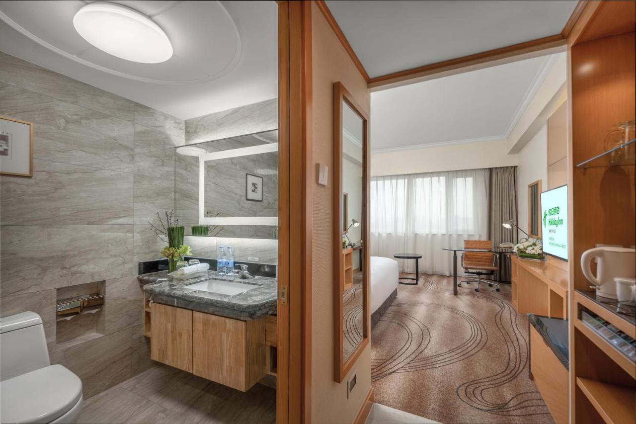 Holiday Inn Beijing Chang An West, an IHG Hotel photo