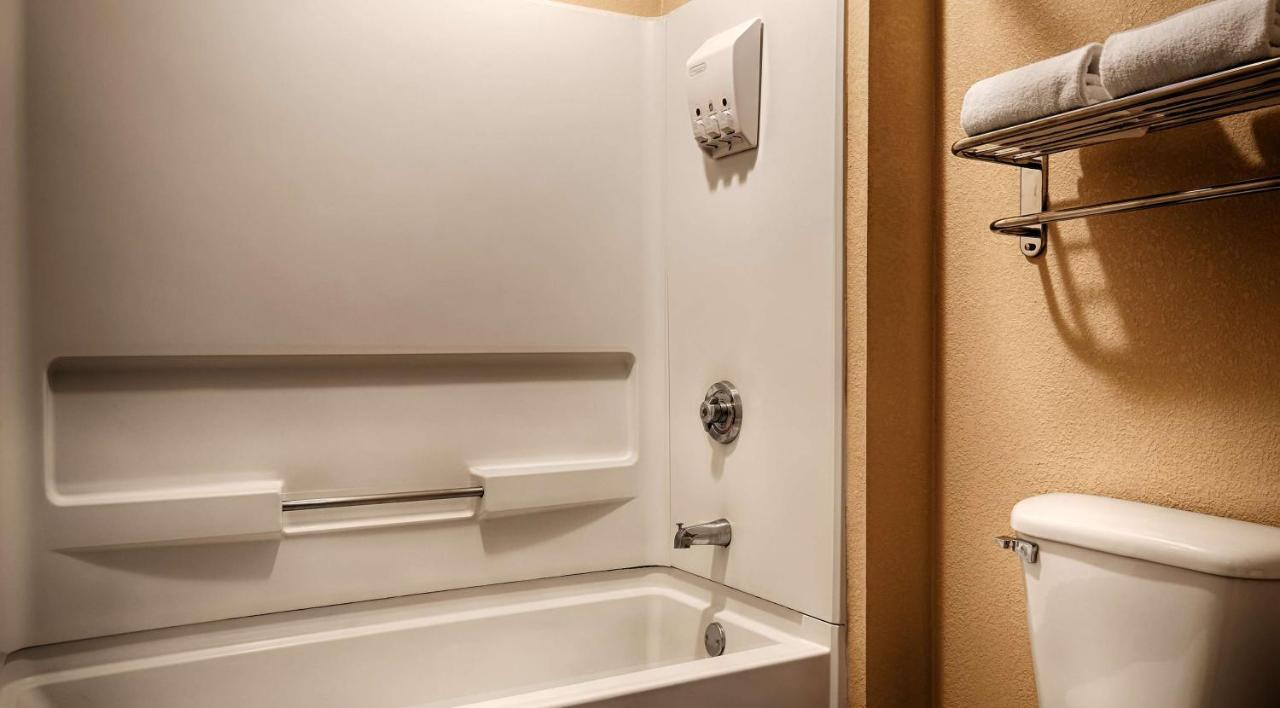 Bestway Inn — photo 11