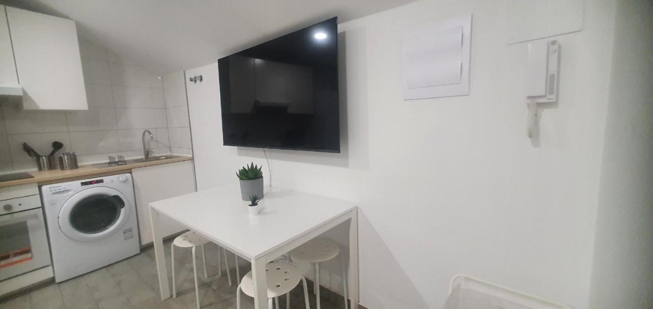 Apartamentos con Jacuzzi Torneo & Alameda, Seville – Updated ...